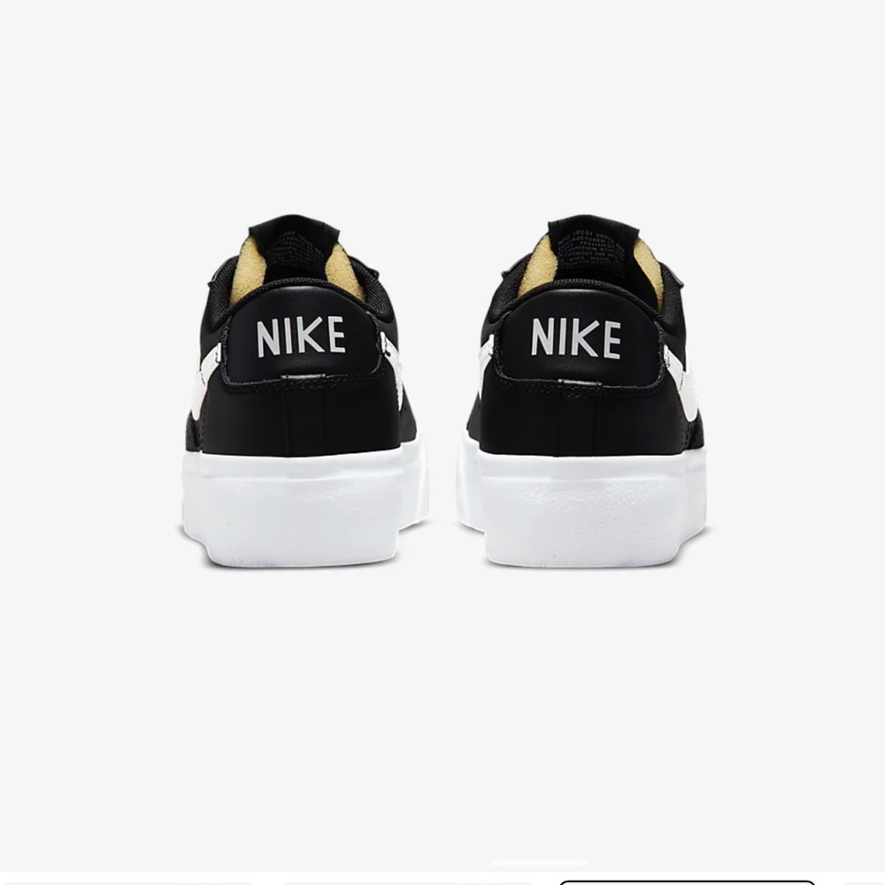 Nike Blazers - Picture 2 of 4